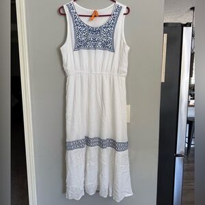Magic White Maxi Dress with Blue Embroidery